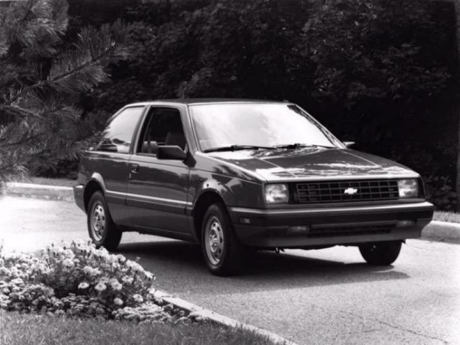  Chevrolet Spectrum Hatchback 1985 года  (фото 1 из 1)